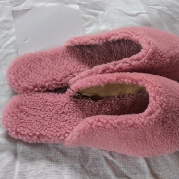Sleeper Shearling Slippers - Pink - Sz 8 - Picture 3 of 6